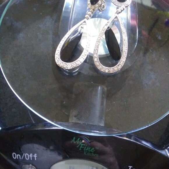 VTG Monet drop Dangle teardrop clip on earrings  rhinestones black cabochons - Picture 17 of 17